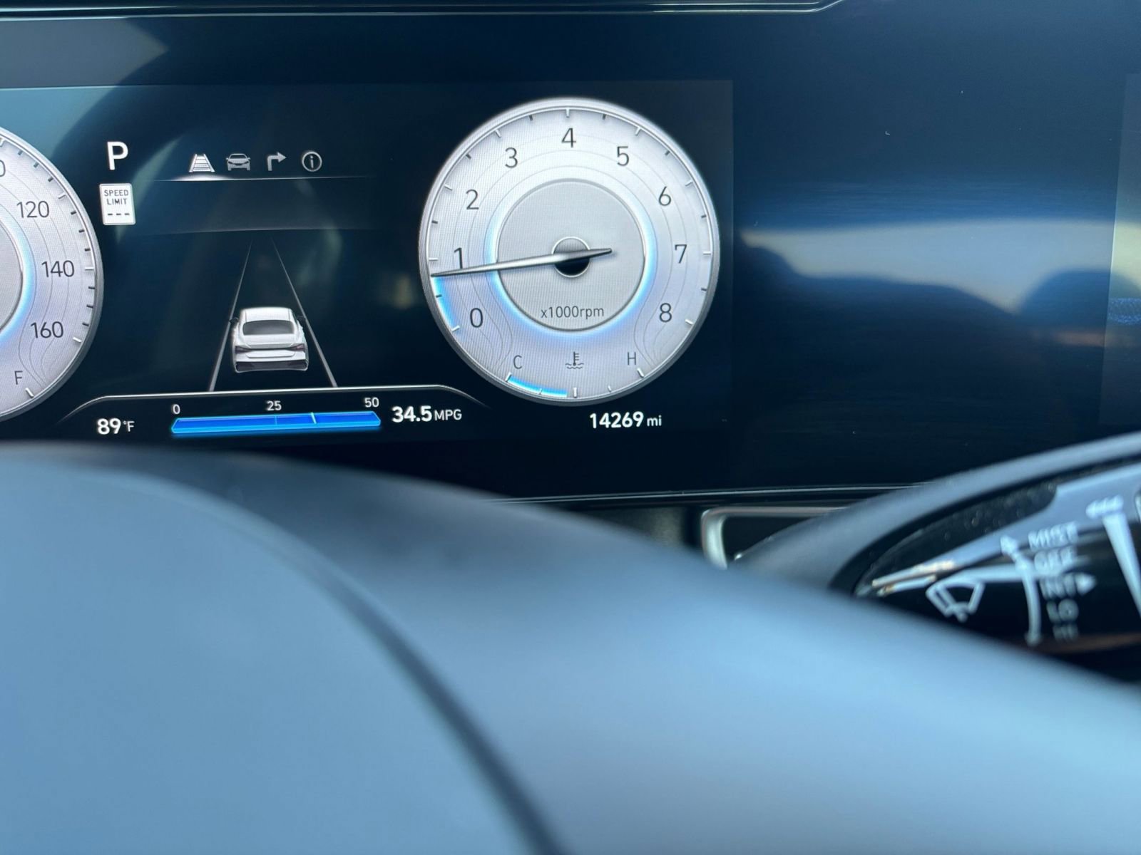 Used 2025 Hyundai Elantra SEL image 43