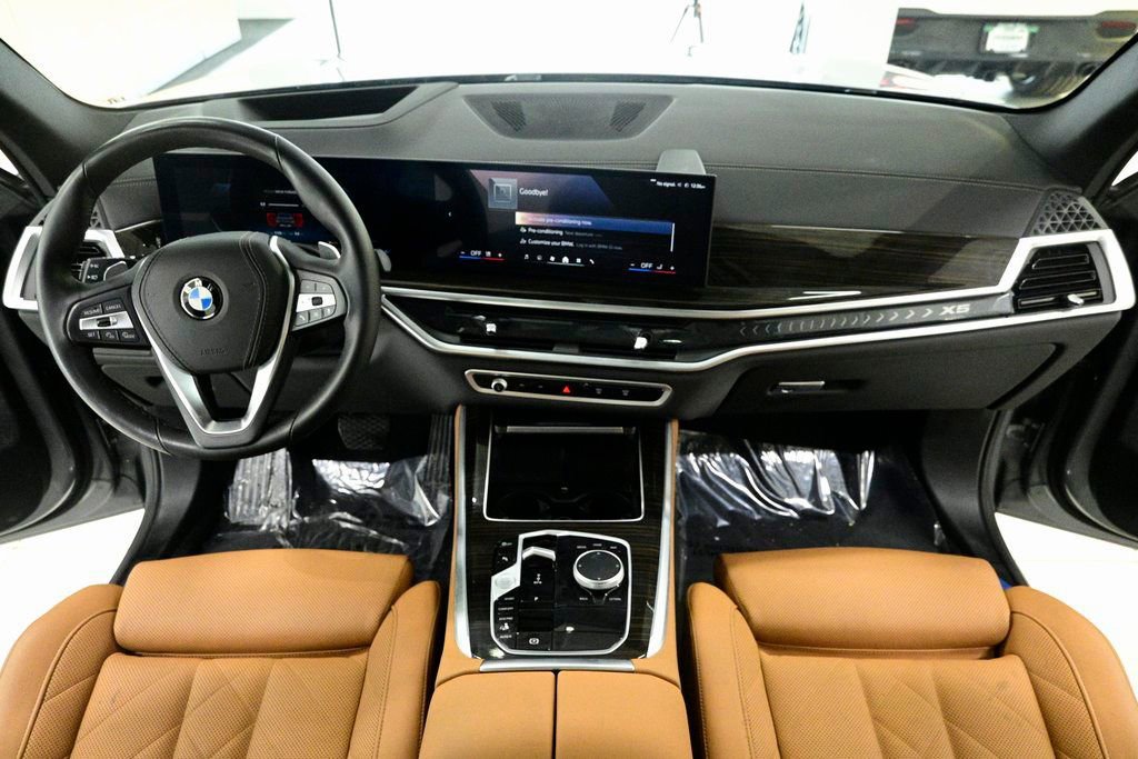 Used 2025 BMW X5 xDrive40i w/ Premium Package image 13