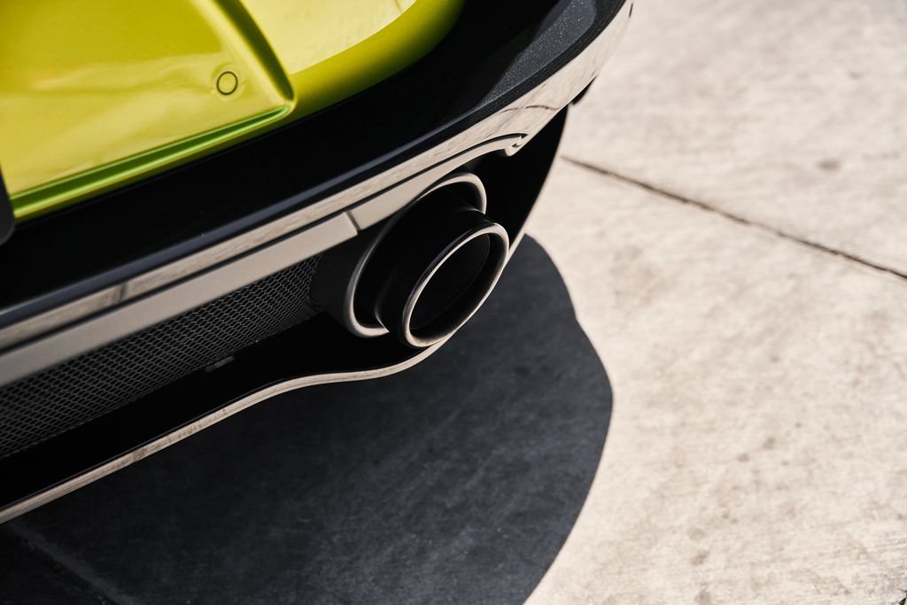 Used 2023 McLaren GT RWD image 13