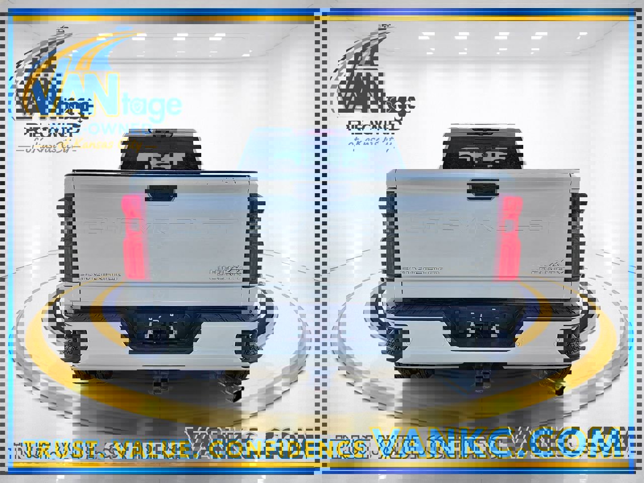 Used 2023 Chevrolet Silverado 3500 High Country w/ Technology Package image 7