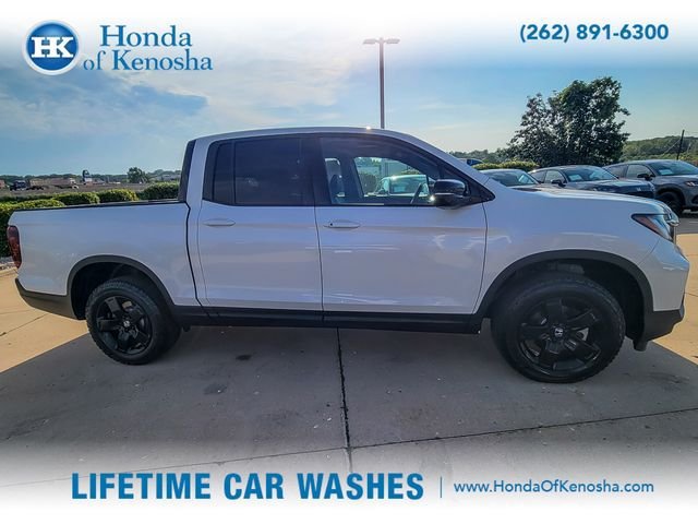 Certified 2025 Honda Ridgeline Black Edition image 4
