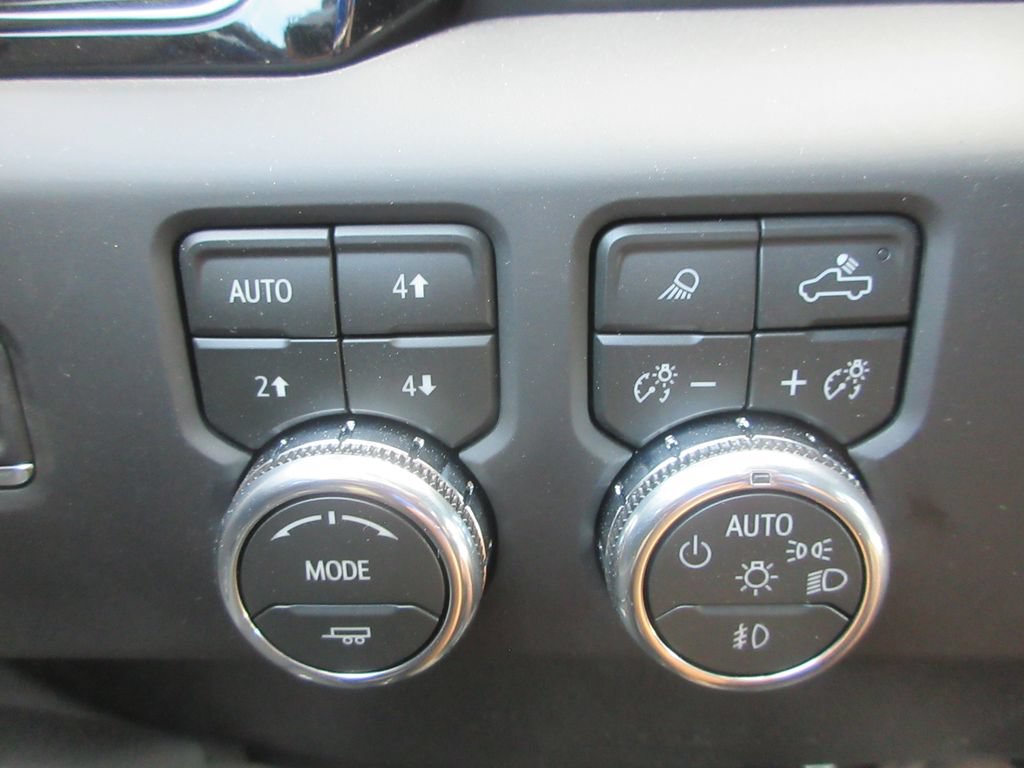 New 2026 GMC Sierra 3500 AT4 w/ AT4 Premium Plus Package AWD/4WD image 17
