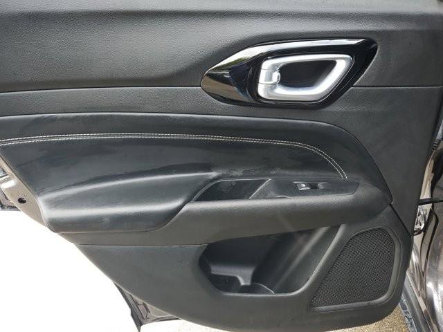 Used 2022 Jeep Compass Latitude image 24