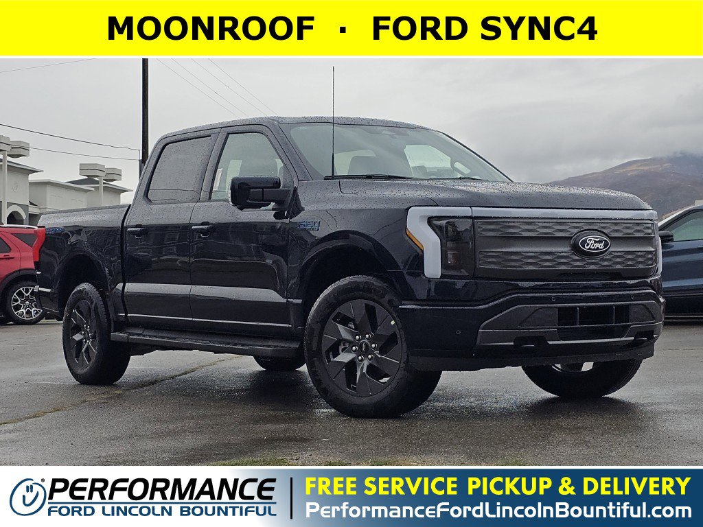 New 2025 Ford F150 Lightning Lariat w/ Max Trailer Tow Package