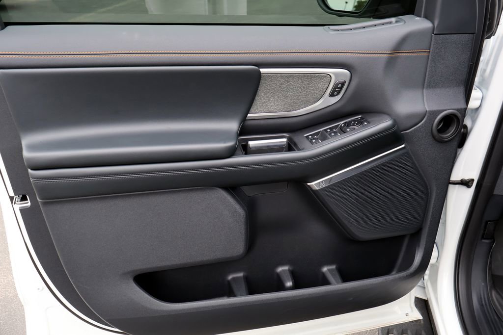 Used 2025 Ford Expedition Tremor AWD/4WD image 31