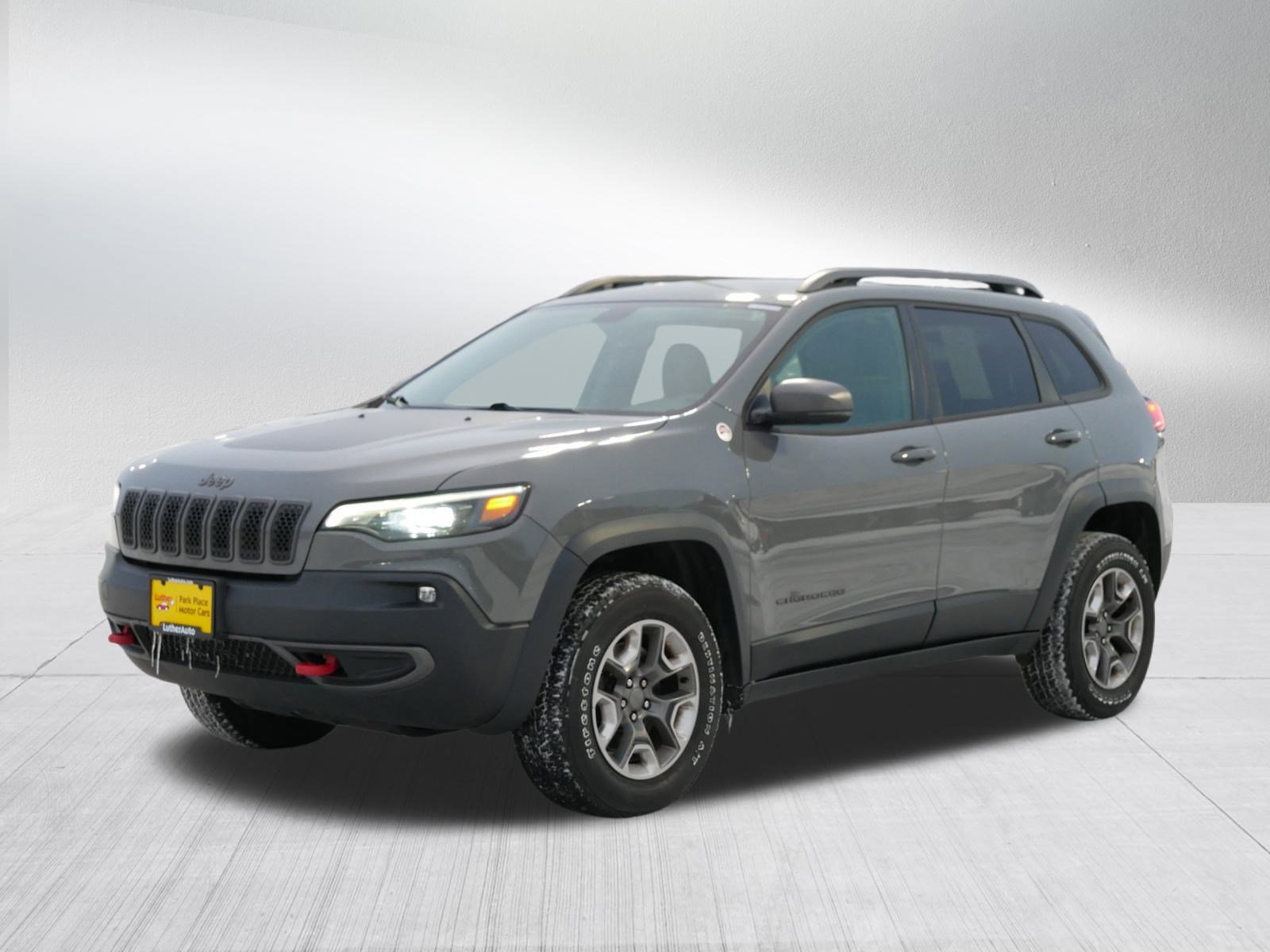 Used 2019 Jeep Cherokee Trailhawk w/ Cold Weather Group video 3