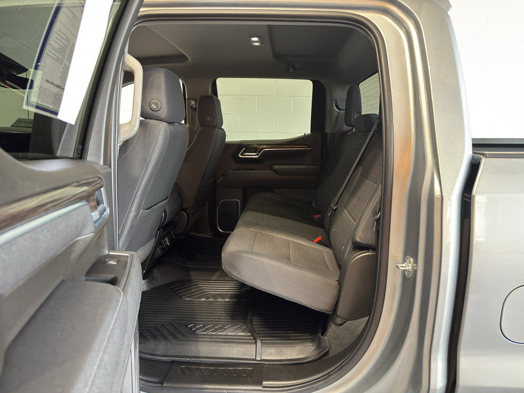 Used 2025 Chevrolet Silverado 1500 RST w/ Z71 Off-Road Package AWD/4WD image 12