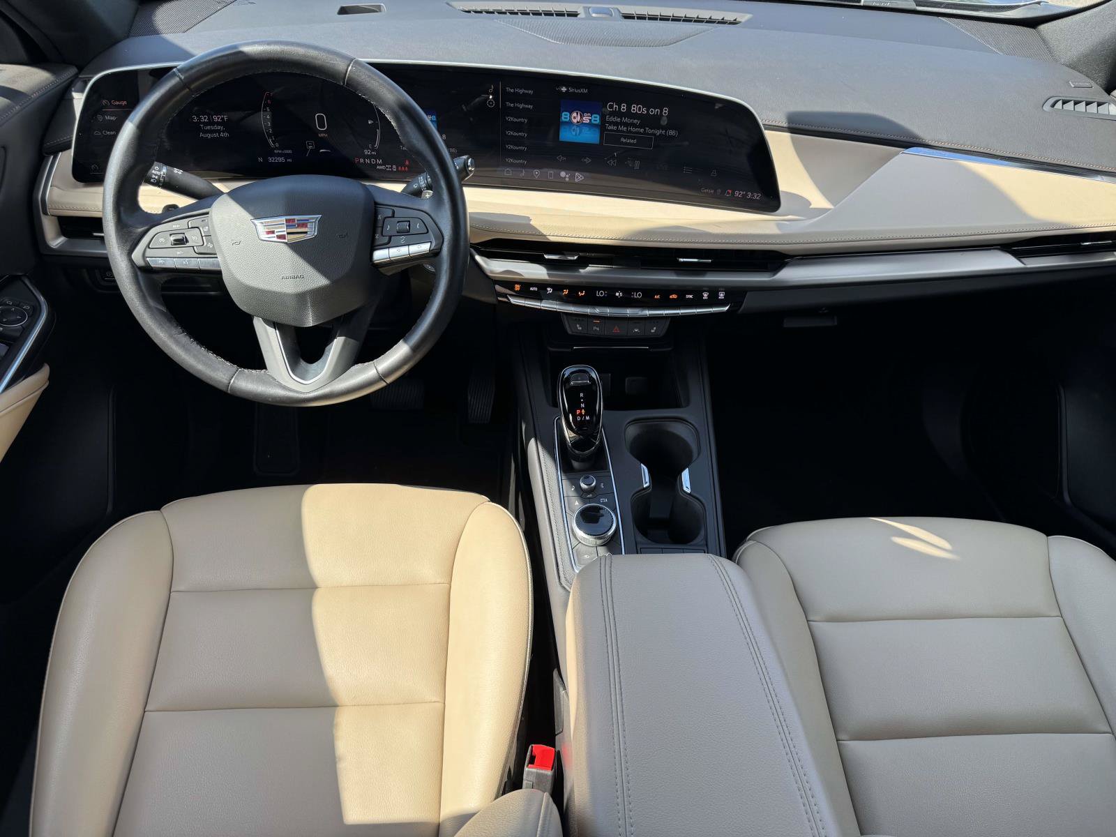 Certified 2024 Cadillac XT4 Luxury w/ Cold Weather Package AWD/4WD image 12