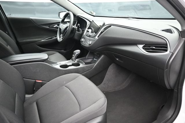 Used 2024 Chevrolet Malibu LT FWD image 19