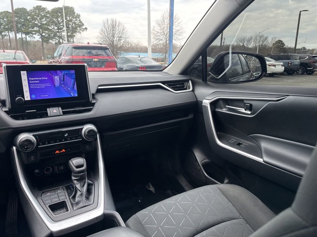 Used 2023 Toyota RAV4 XLE w/ Convenience Package image 10