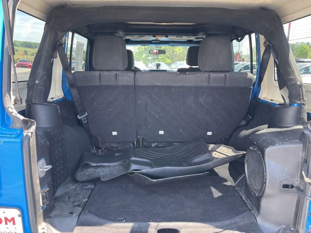 Used 2011 Jeep Wrangler Unlimited Sahara w/ Dual Top Group AWD/4WD image 10