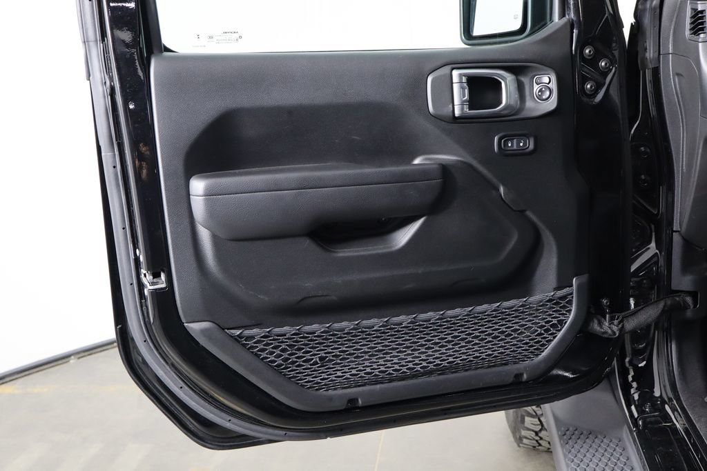 Used 2024 Jeep Wrangler Unlimited AWD/4WD image 11