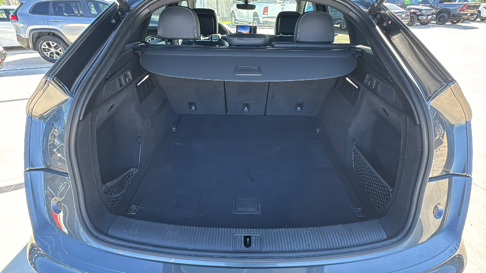 Used 2023 Audi Q5 2.0T Premium w/ Convenience Package image 25