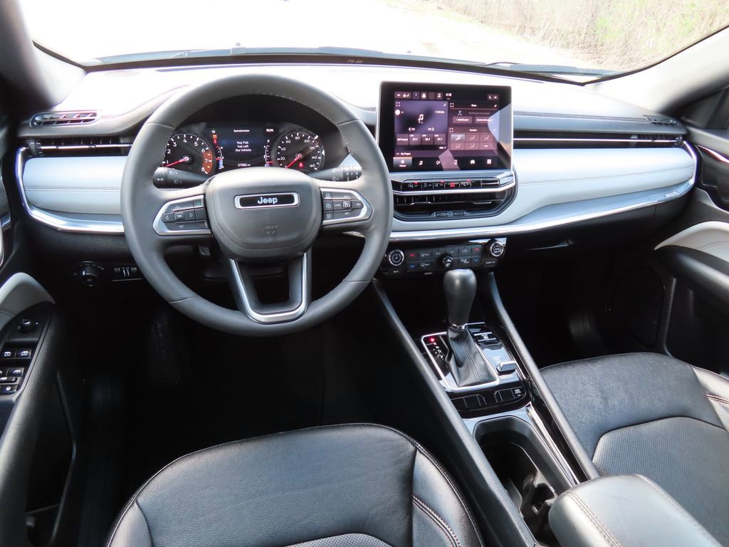 Certified 2023 Jeep Compass Limited AWD/4WD image 4