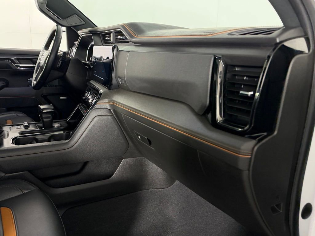 Used 2024 GMC Sierra 1500 AT4 w/ AT4 Premium Package image 29