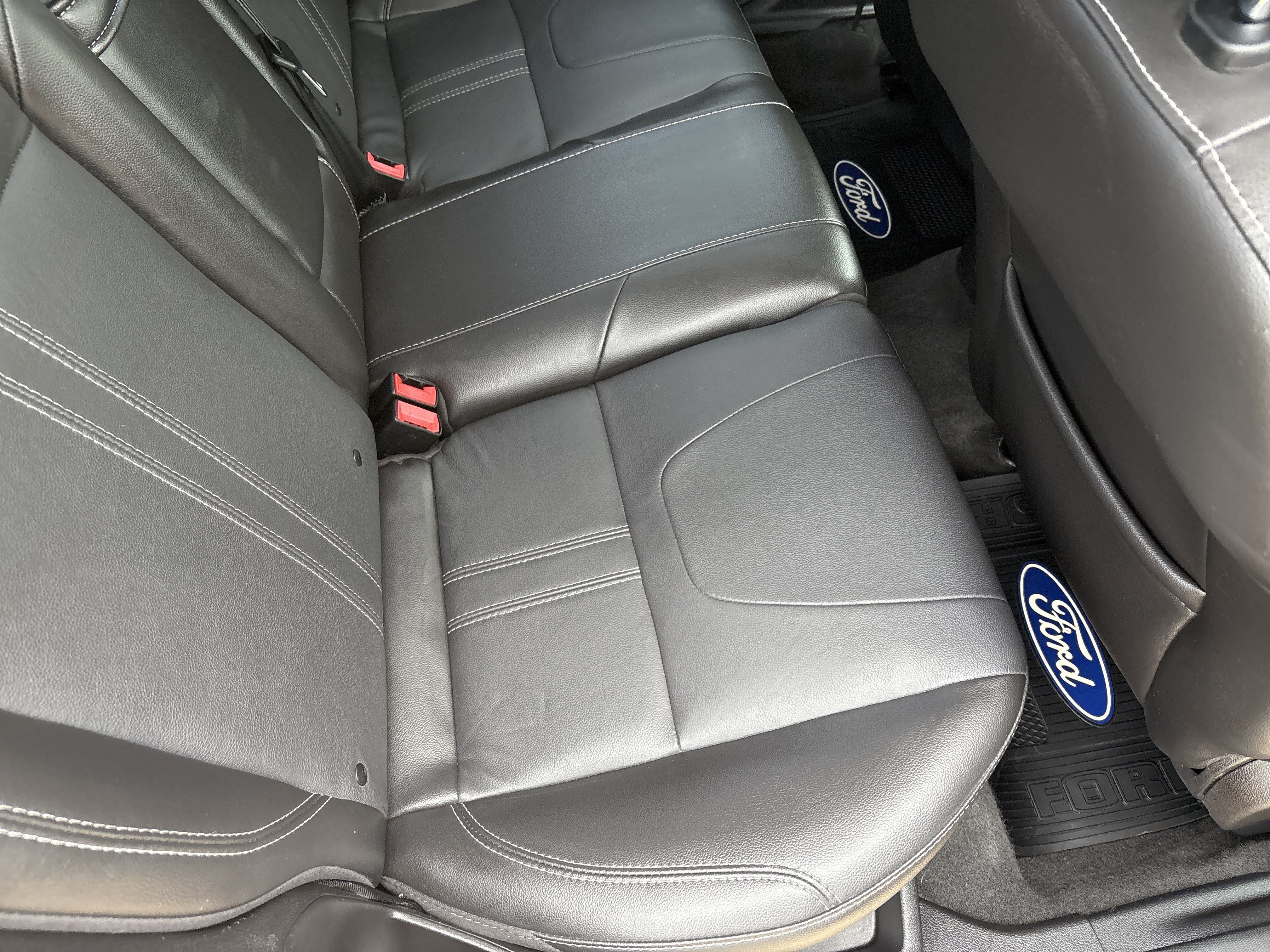 Used 2013 Ford Focus Titanium w/ Titanium Handling Pkg FWD image 19