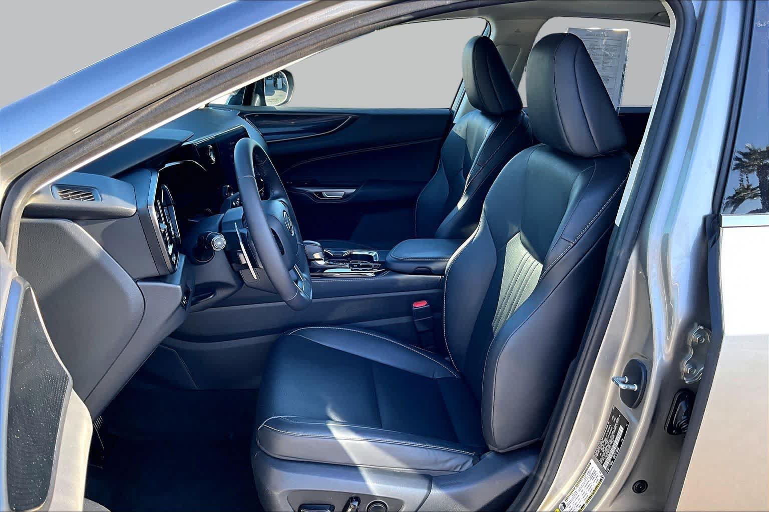 Certified 2024 Lexus NX 250 FWD image 7