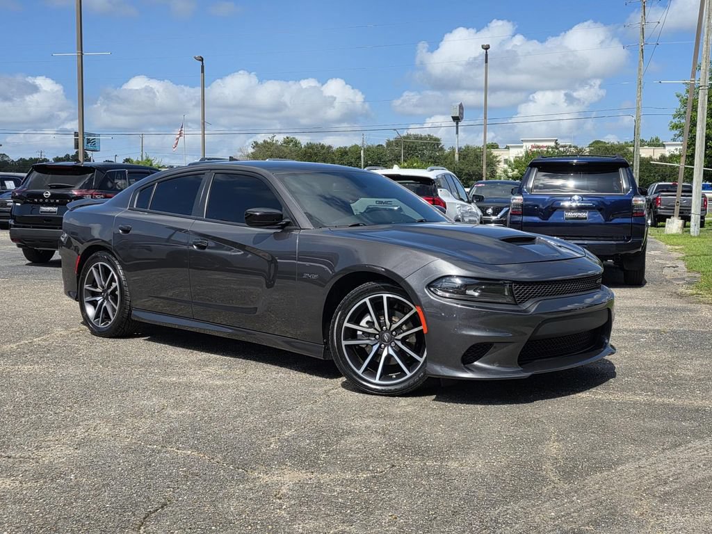 Used 2023 Dodge Charger R/T RWD image 2