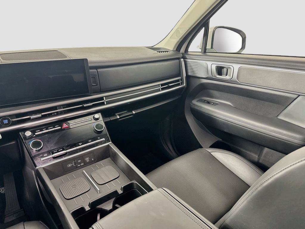 Used 2026 Hyundai Santa Fe SEL FWD image 23