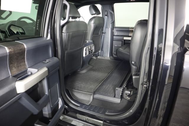 Used 2022 Ford F250 Lariat w/ Black Appearance Package image 79