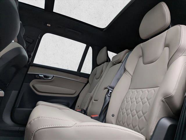 New 2026 Volvo XC90 B6 Plus w/ Protection Package Premier image 17