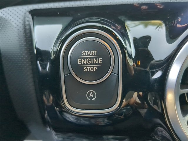 Used 2025 Mercedes-Benz CLA 250 image 29