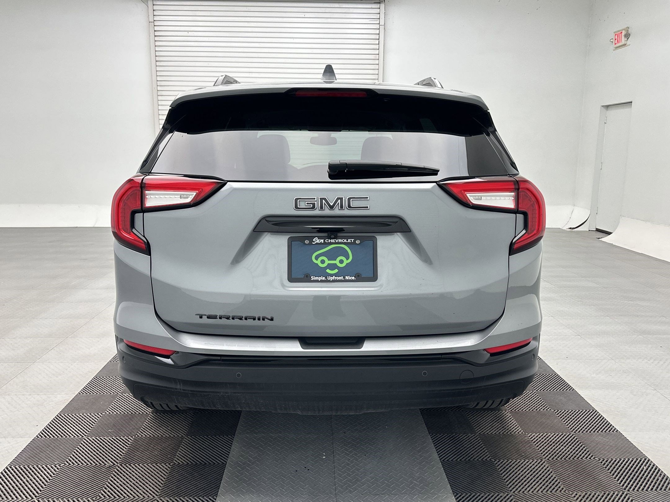 Certified 2024 GMC Terrain SLE w/ Driver Convenience Package FWD image 10