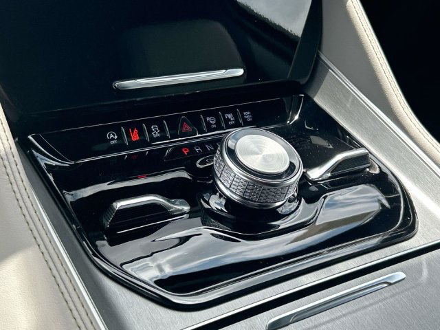 New 2026 Jeep Grand Wagoneer L Limited AWD/4WD image 36