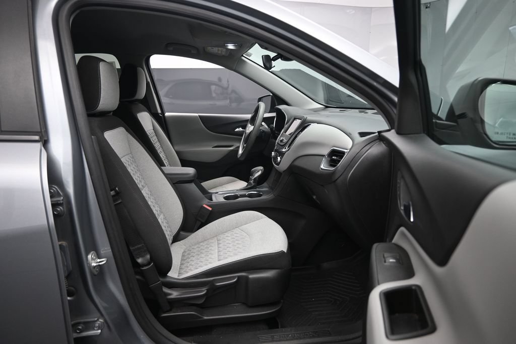 Used 2023 Chevrolet Equinox LS w/ LS Convenience Package FWD image 27
