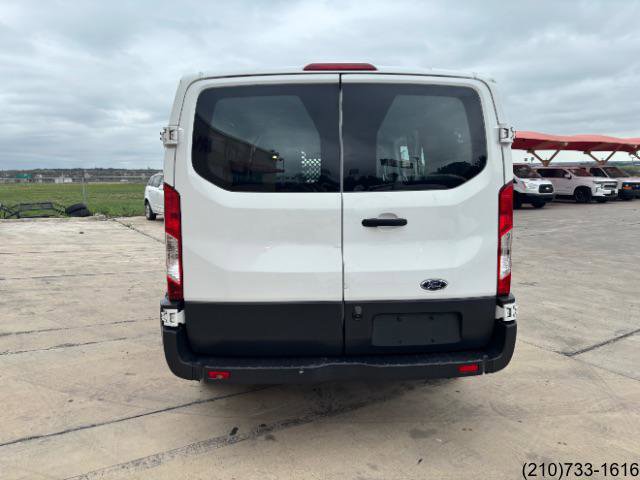 Used 2016 Ford Transit 250 130 Low Roof w/ Exterior Upgrade Package RWD image 6
