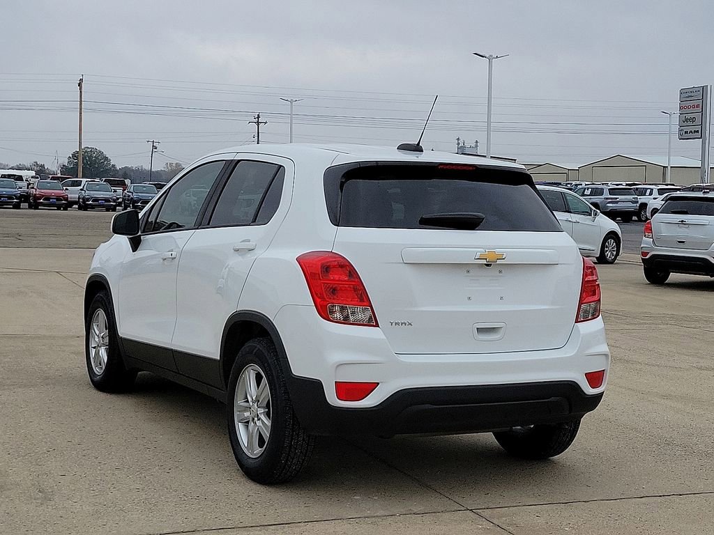 Used 2020 Chevrolet Trax LS w/ Tint and Cruise Package image 4