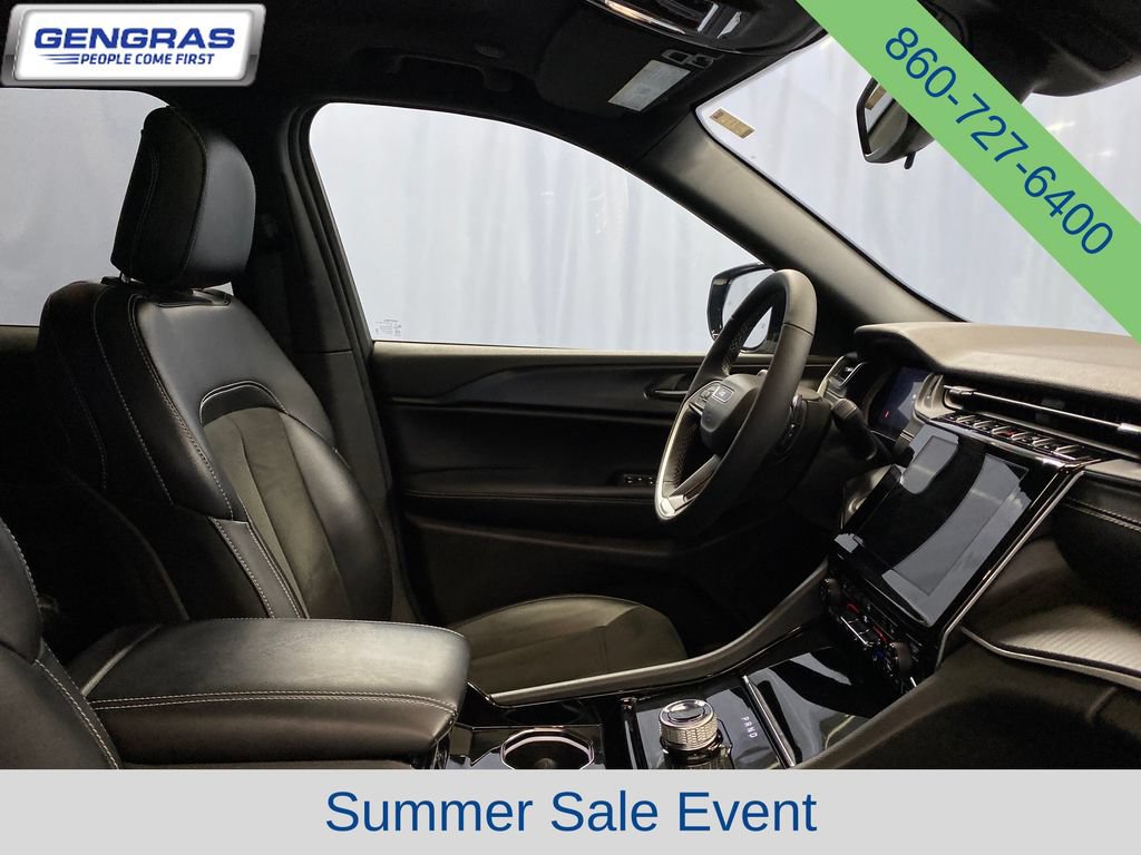 Used 2023 Jeep Grand Cherokee Altitude AWD/4WD image 44