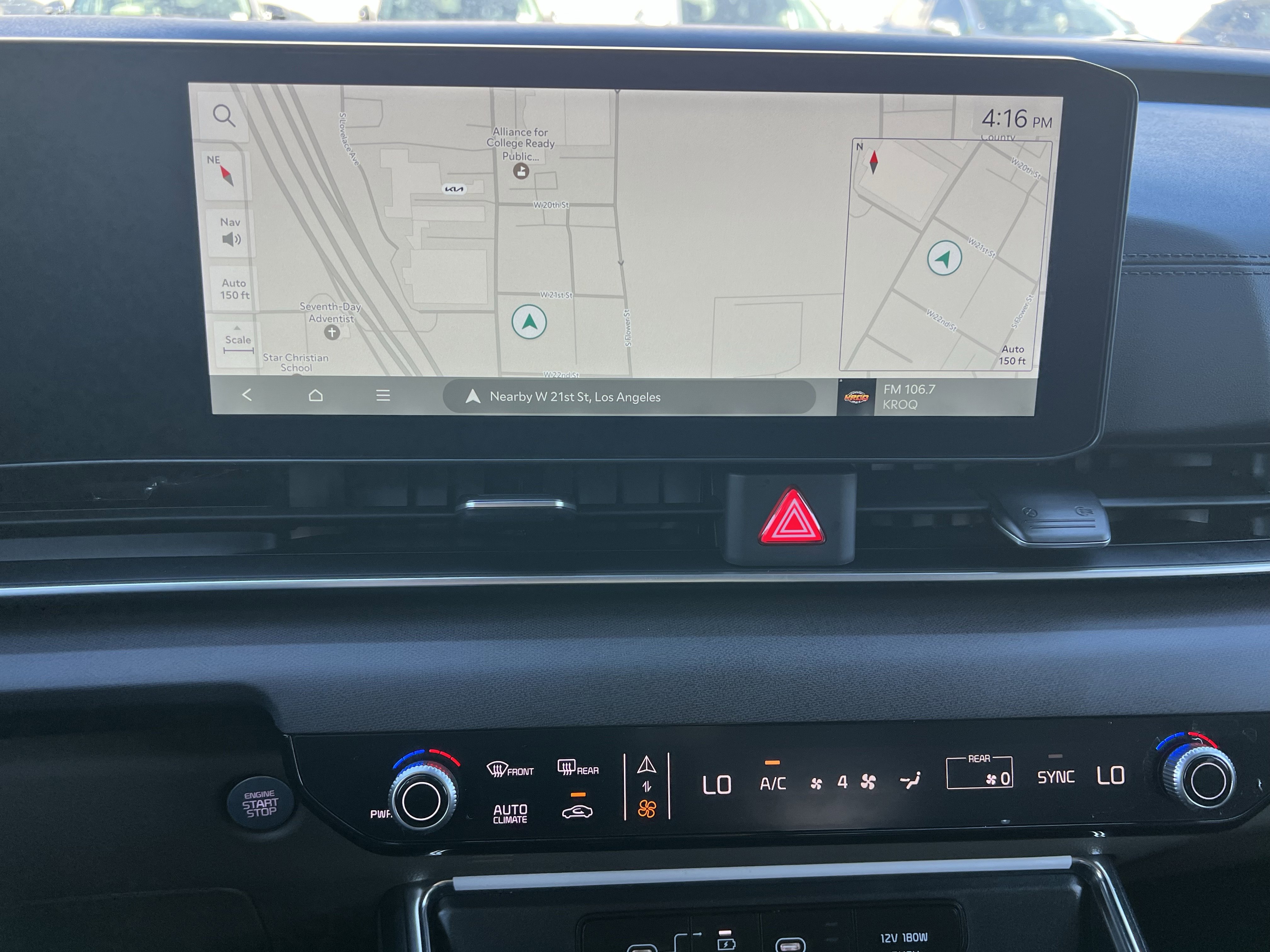 Certified 2025 Kia Carnival EX image 29