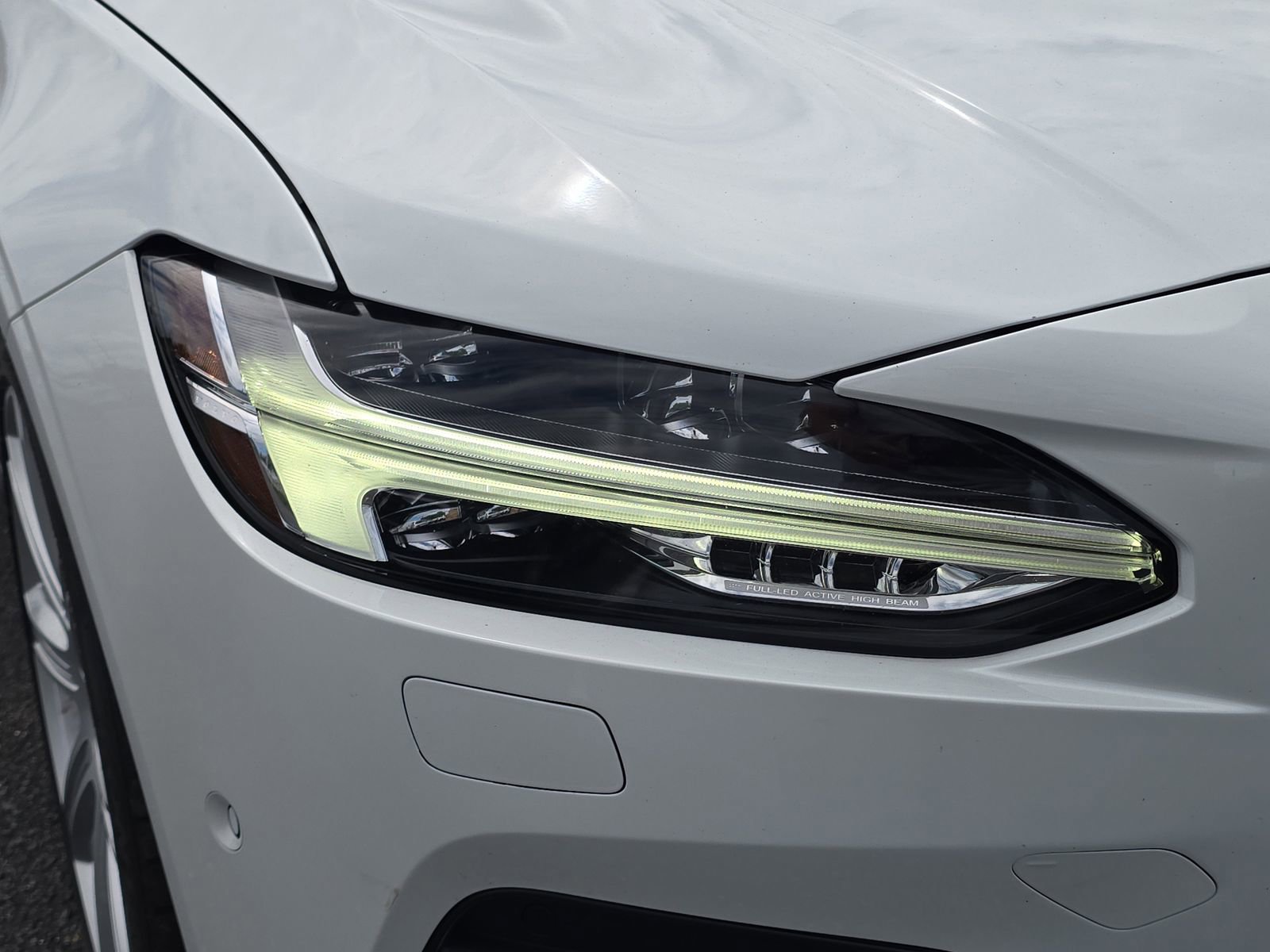 Used 2017 Volvo S90 T6 Inscription w/ Vision Package image 7