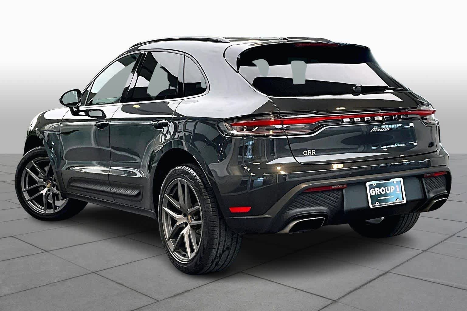 Used 2025 Porsche Macan AWD/4WD image 11