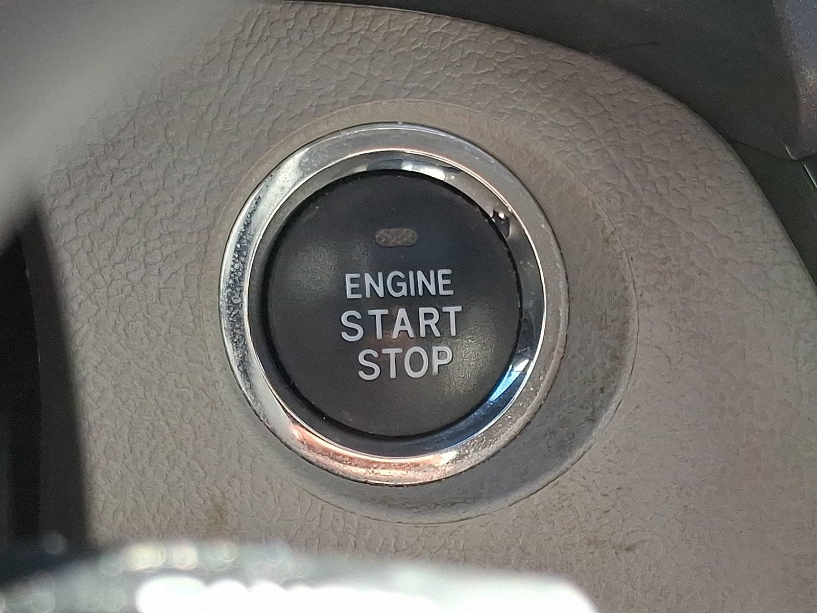 Used 2016 Toyota Sienna XLE w/ XLE Navigation Package FWD image 28