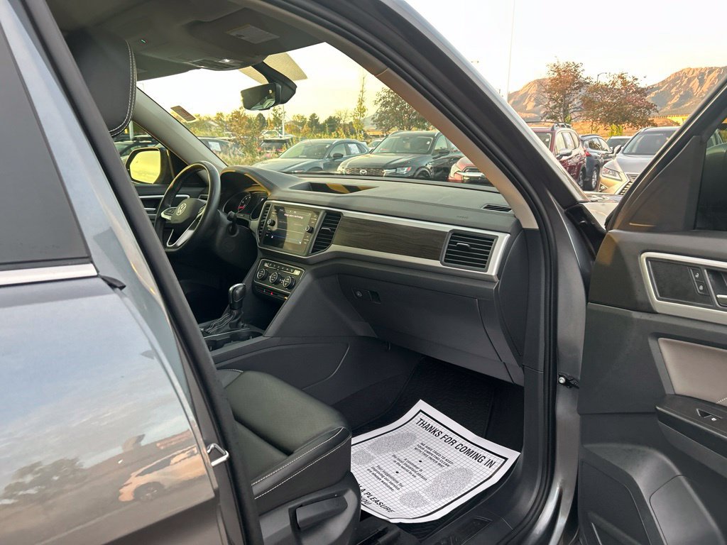 Used 2021 Volkswagen Atlas SE w/ Panoramic Sunroof Package AWD/4WD image 11