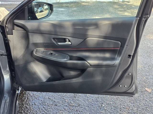 Used 2026 Nissan Sentra SR w/ Floor Mat Package FWD image 16