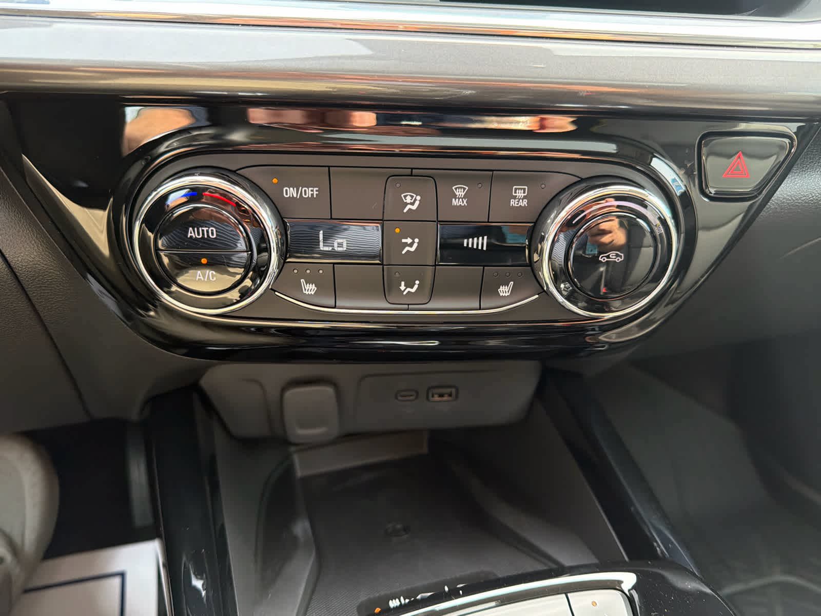 New 2026 Chevrolet Trax ACTIV w/ Sunroof Package FWD image 24