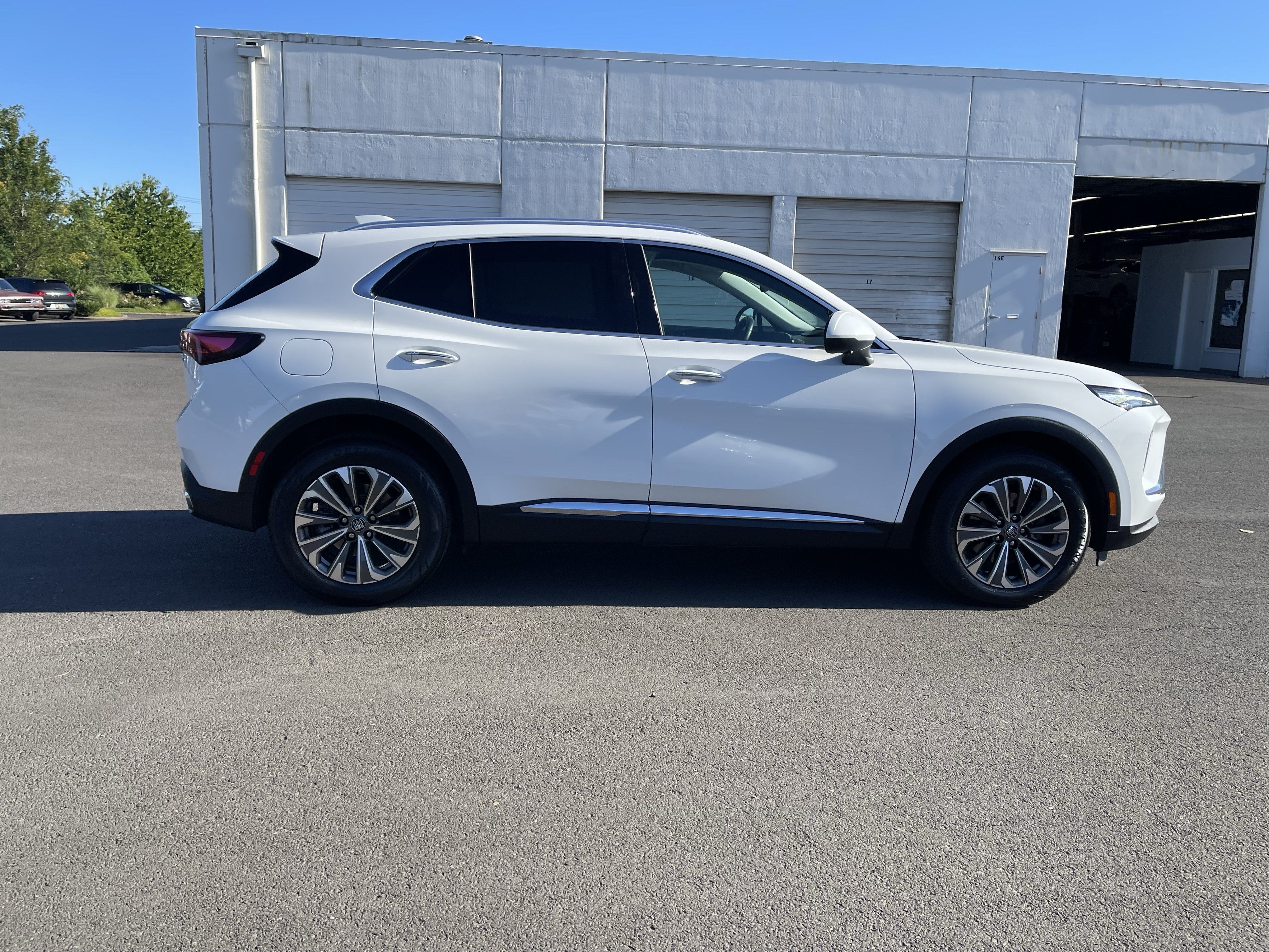 Used 2024 Buick Envision Preferred AWD/4WD image 6