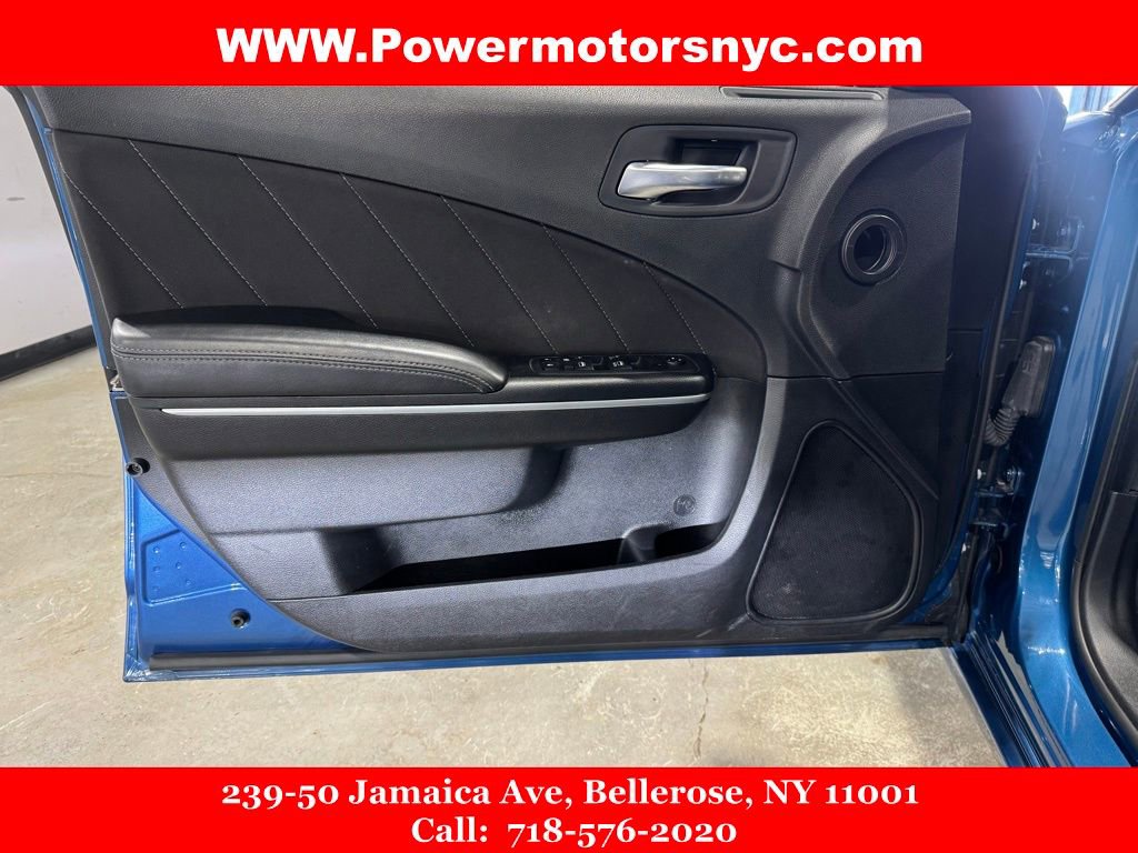 Used 2022 Dodge Charger SXT RWD image 26