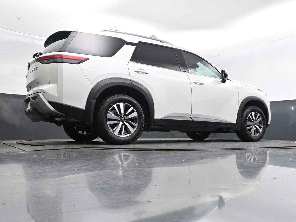 Used 2024 Nissan Pathfinder SL image 43
