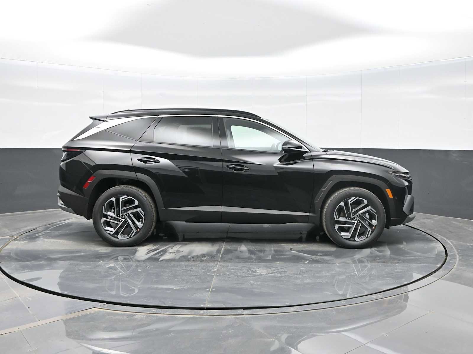 New 2026 Hyundai Tucson Limited image 9