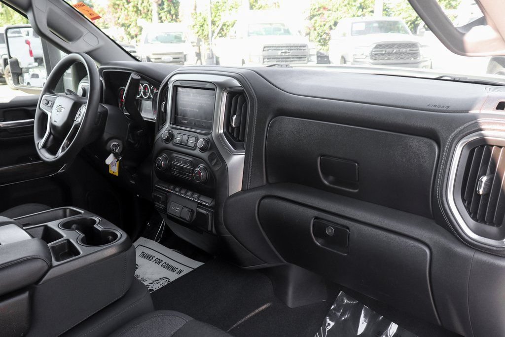 Used 2020 Chevrolet Silverado 1500 LT w/ Bed Protection Package AWD/4WD image 35