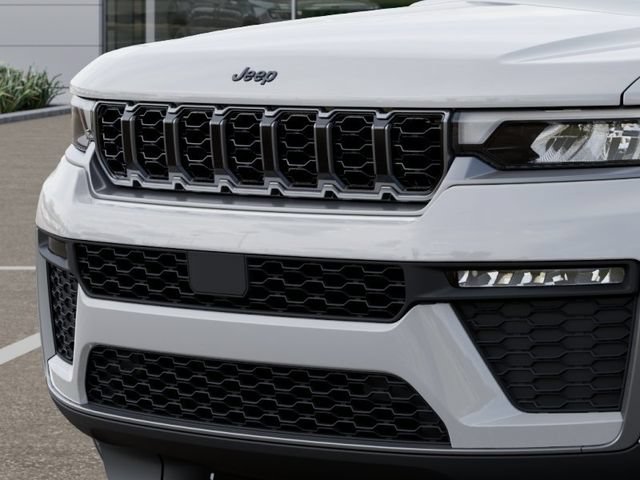 New 2026 Jeep Grand Cherokee Limited w/ Limited Altitude Package AWD/4WD image 11