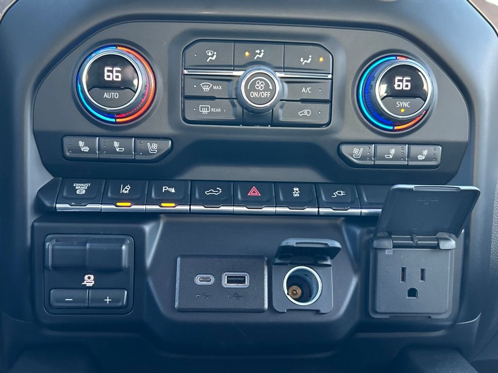 Used 2022 Chevrolet Silverado 3500 High Country w/ LPO, Hitch Package image 15