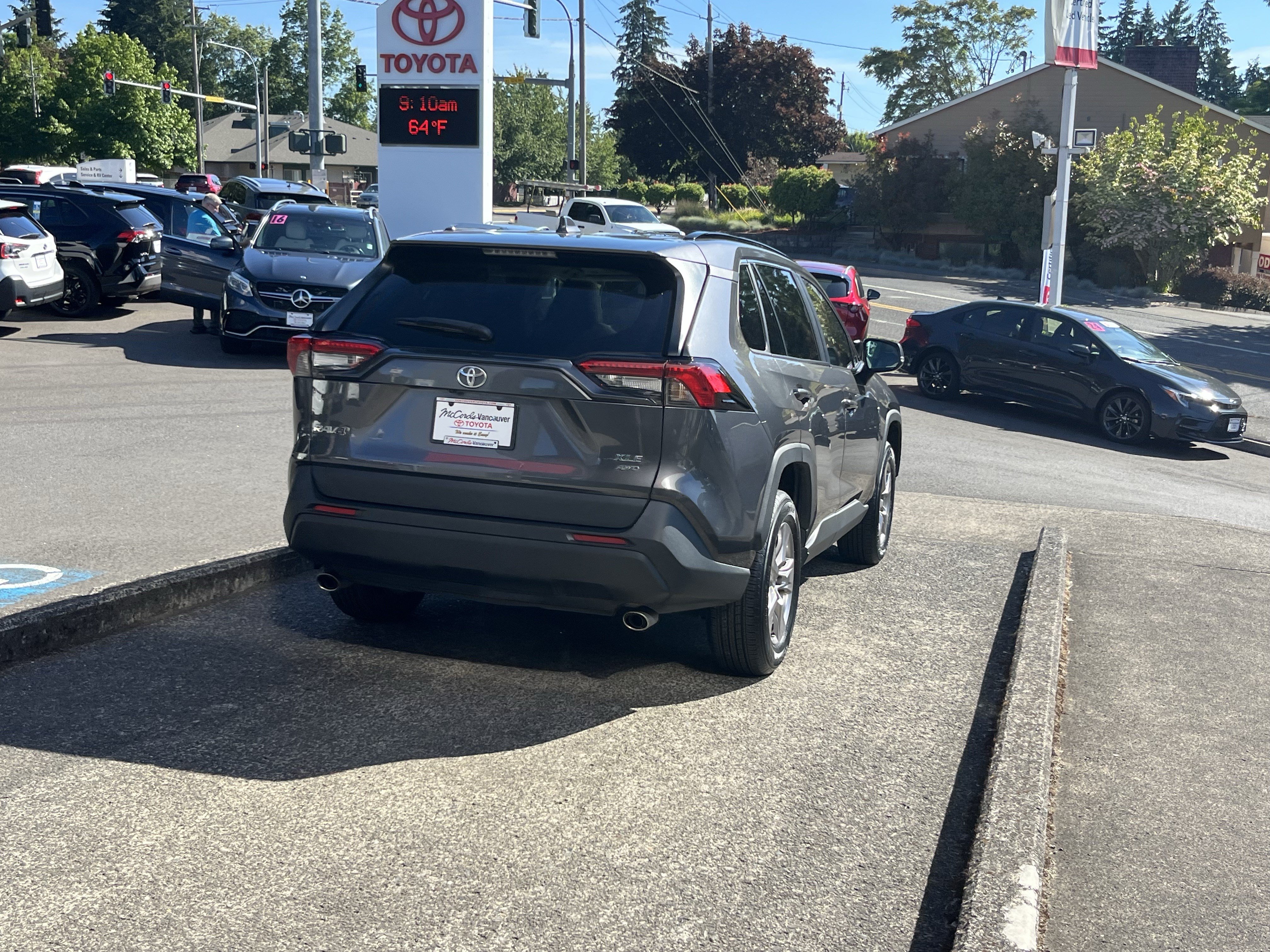 Certified 2023 Toyota RAV4 XLE w/ Convenience Package AWD/4WD image 5