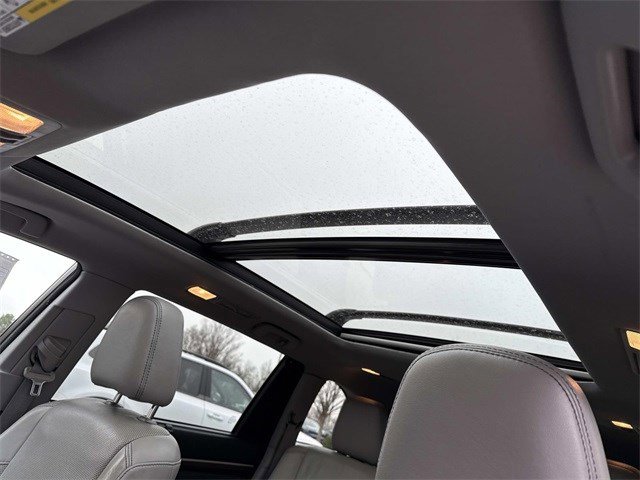 Used 2016 Toyota Highlander Limited Platinum image 16