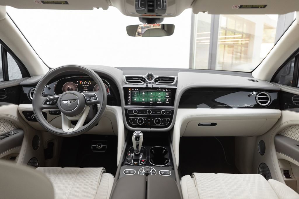 Used 2023 Bentley Bentayga Speed AWD/4WD image 22
