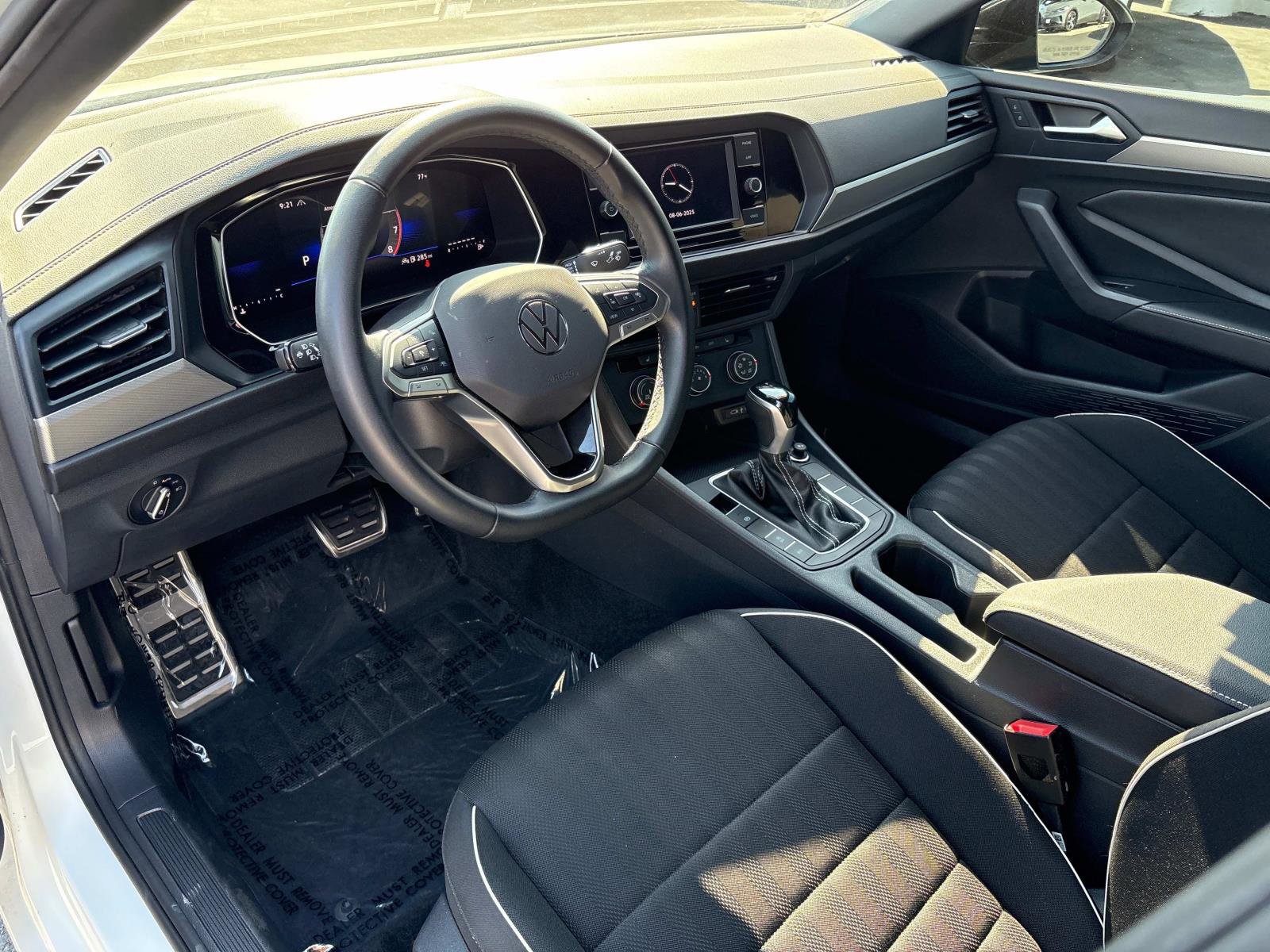 Certified 2024 Volkswagen Jetta Sport image 13